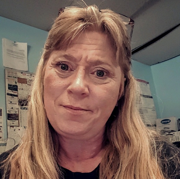 Meet your Posher, Shellie - Picture 1 of 1